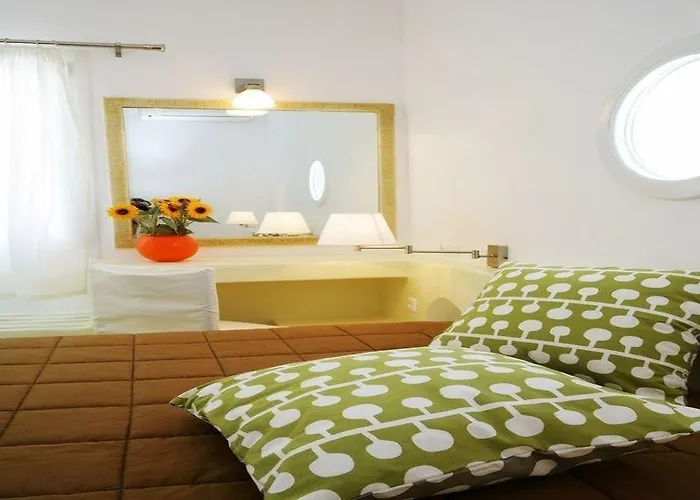 Porto Raphael Residences & Agios Ioannis (Tinos)