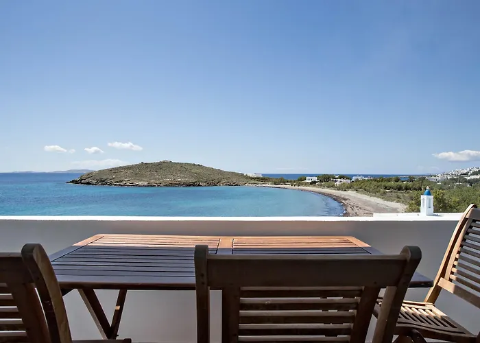 Aparthotel Porto Raphael Residences & Agios Ioannis (Tinos)