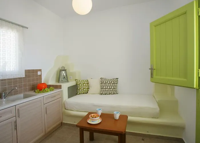 Porto Raphael Residences & Agios Ioannis (Tinos)