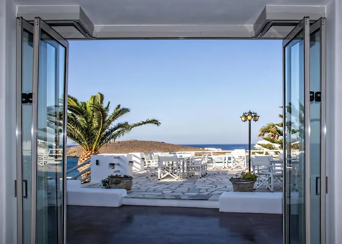 Porto Raphael Residences & 3* Agios Ioannis (Tinos)