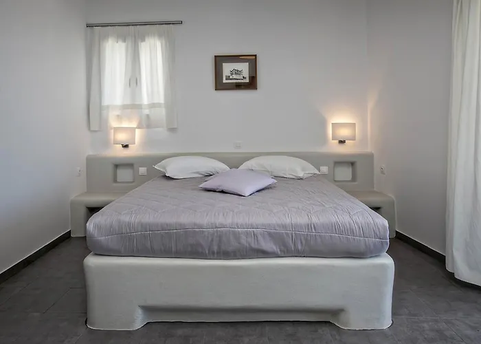 Porto Raphael Residences & 3* Agios Ioannis (Tinos)