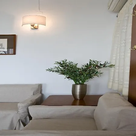 Porto Raphael Residences & Ájosz Joánisz